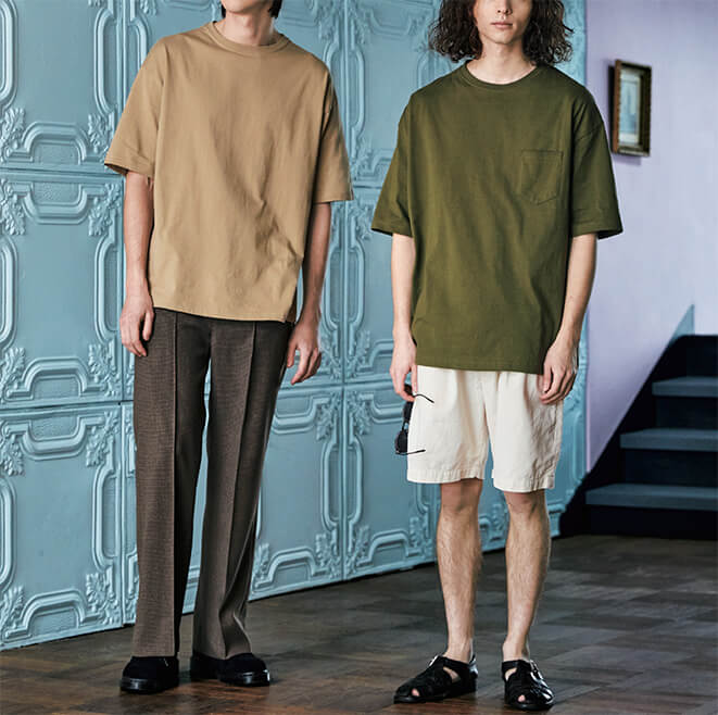 モデル二人によるビッグシルエットTシャツの着用イメージ